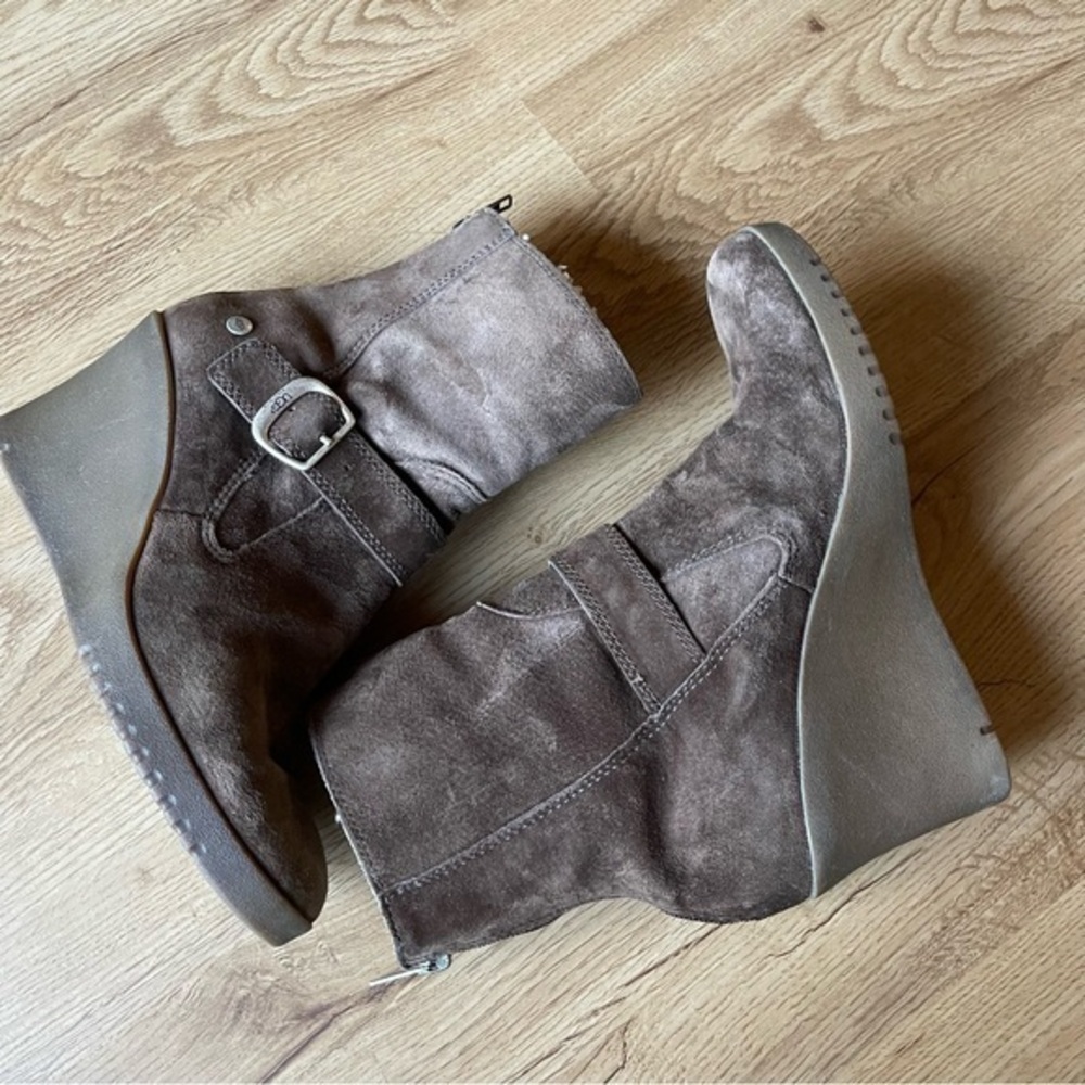 Ugg Gisselle Brown Leather Sherling Lined Zip Up Wedge Booties Women Size 8